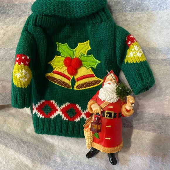 Sold Lot of 2 1- Hallmark Keepsake Ornaments+ 1 Winterberry Santa Bottle Cover - Picture 7 of 10